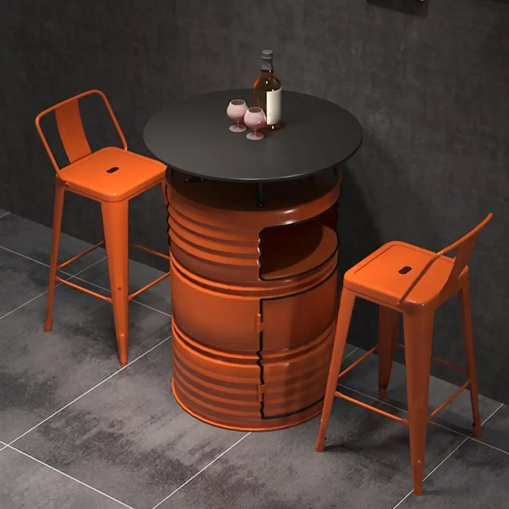 Tables de bar de rangement en fûts métalliques industriels noirs et orange